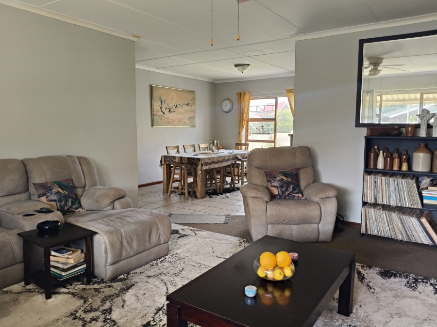 3 Bedroom Property for Sale in Wavecrest Eastern Cape
